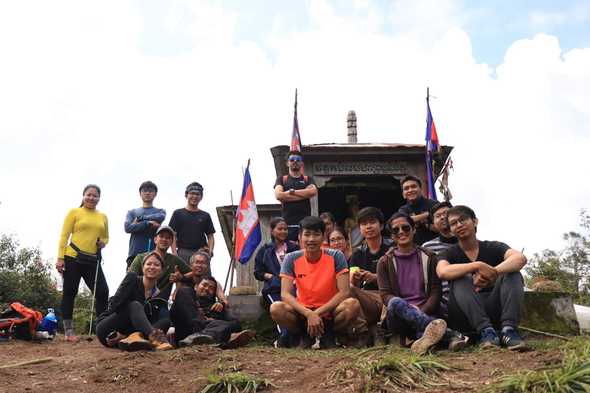ក្រុមផ្សេងព្រេងពួកខ្ញុំ